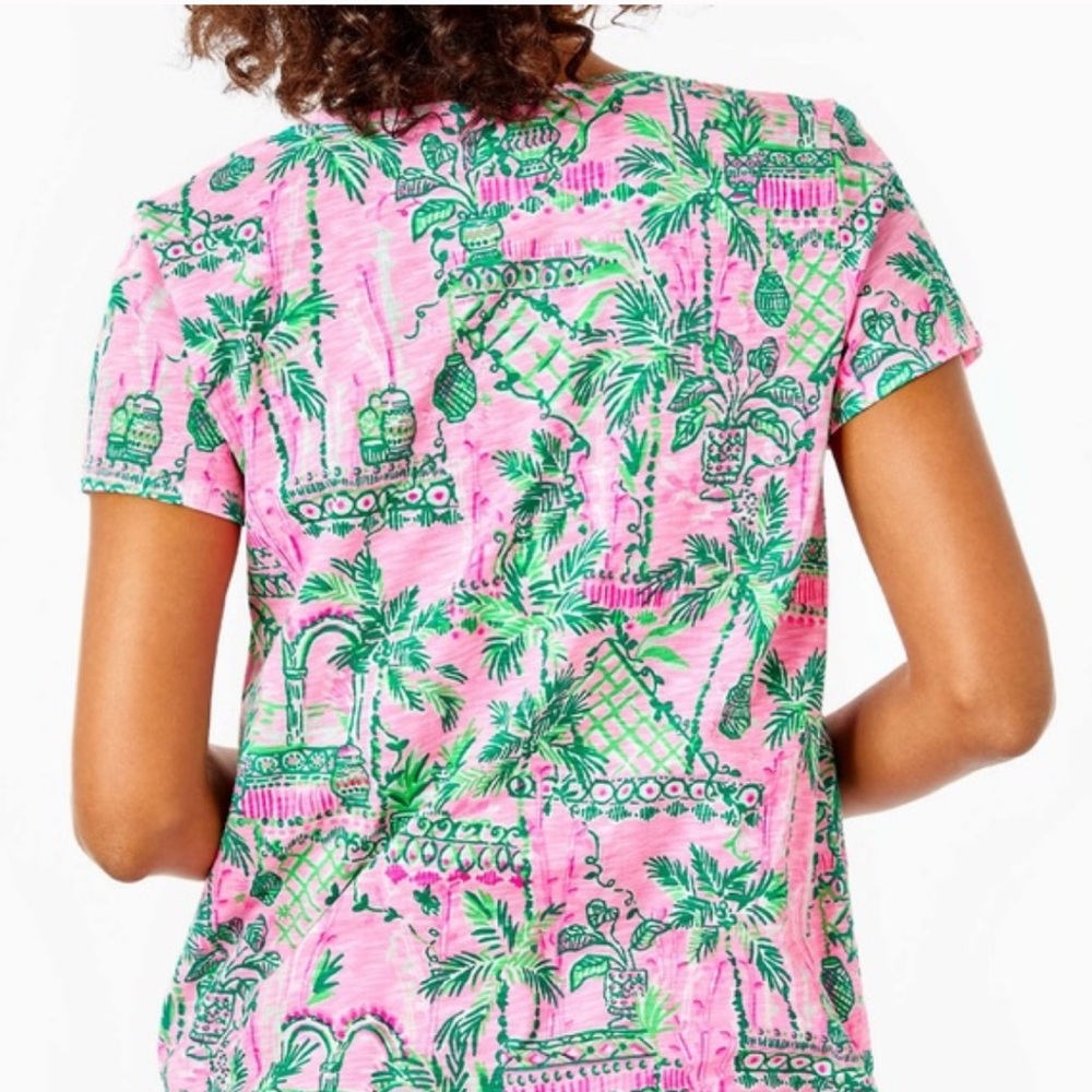 Lilly Pulitzer Etta V neck Mandevilla Baby Always Worth It tee M - Picture 9 of 9